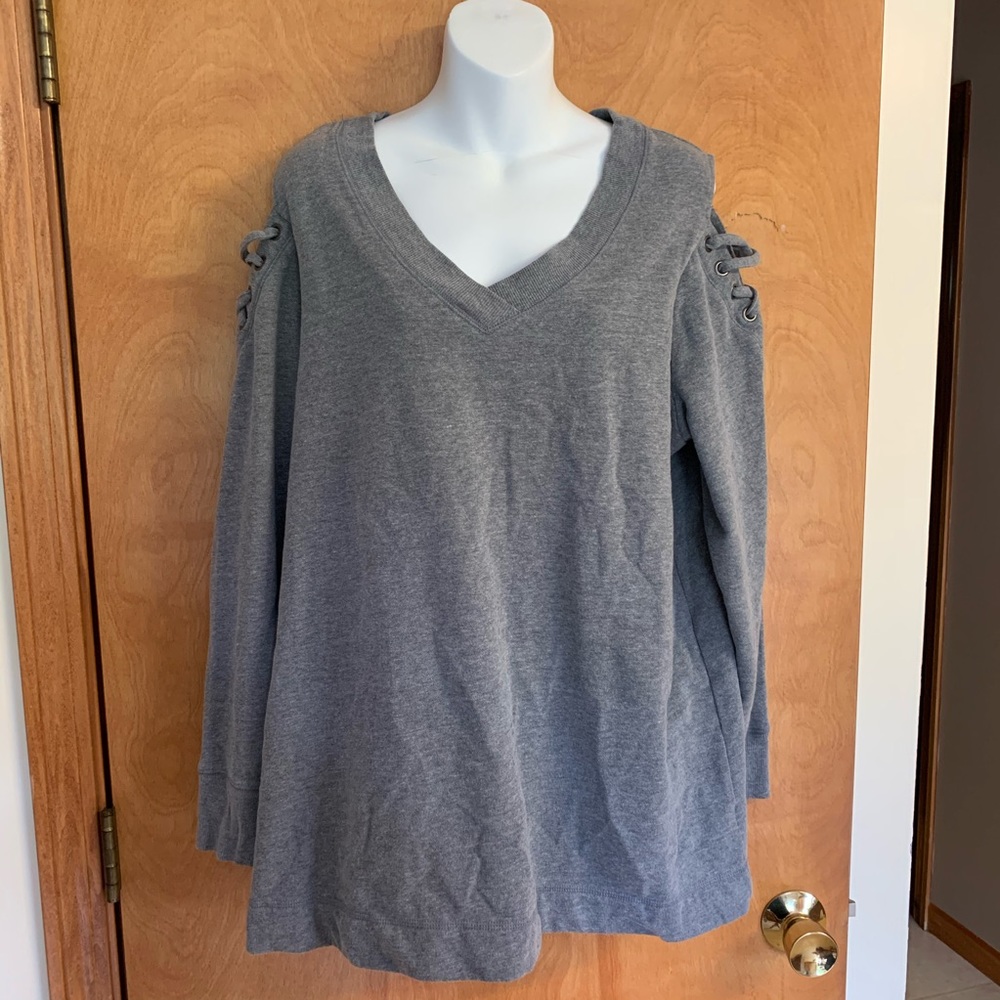 🌻 Grey Sweatshirt with String Sleeves